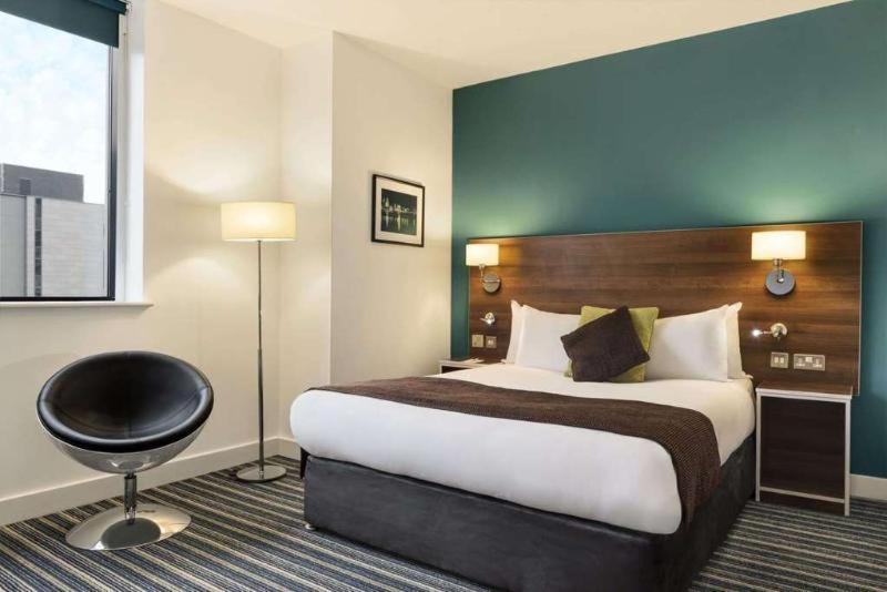 Heeton Concept - Centre 3*